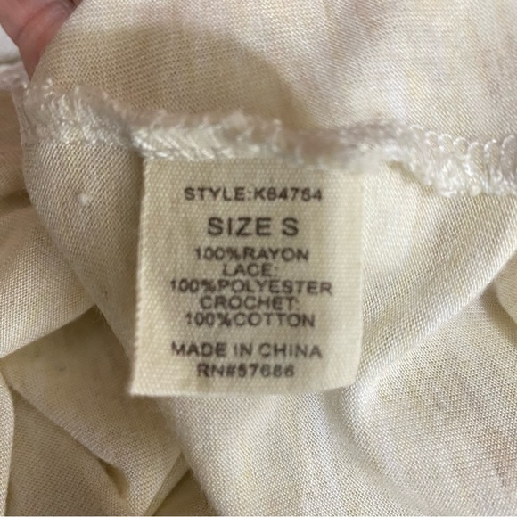 Paper + Tee Crochet Lace 3/4 Sleeve Off Center Knit Top - Picture 4 of 6